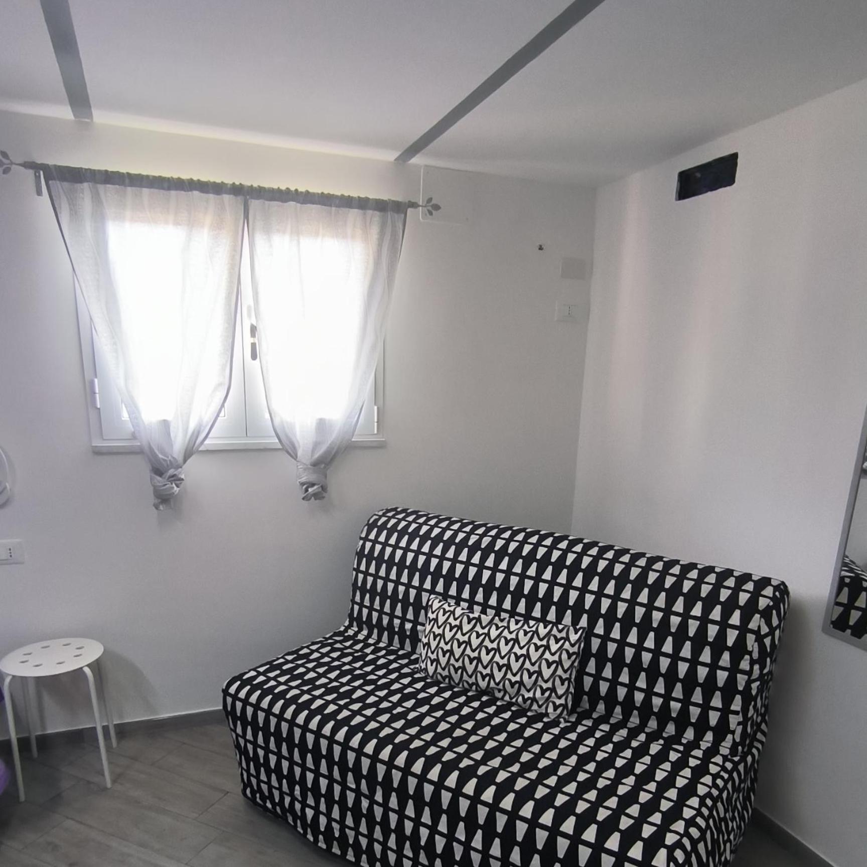B&B Vicolo50 Салерно Экстерьер фото